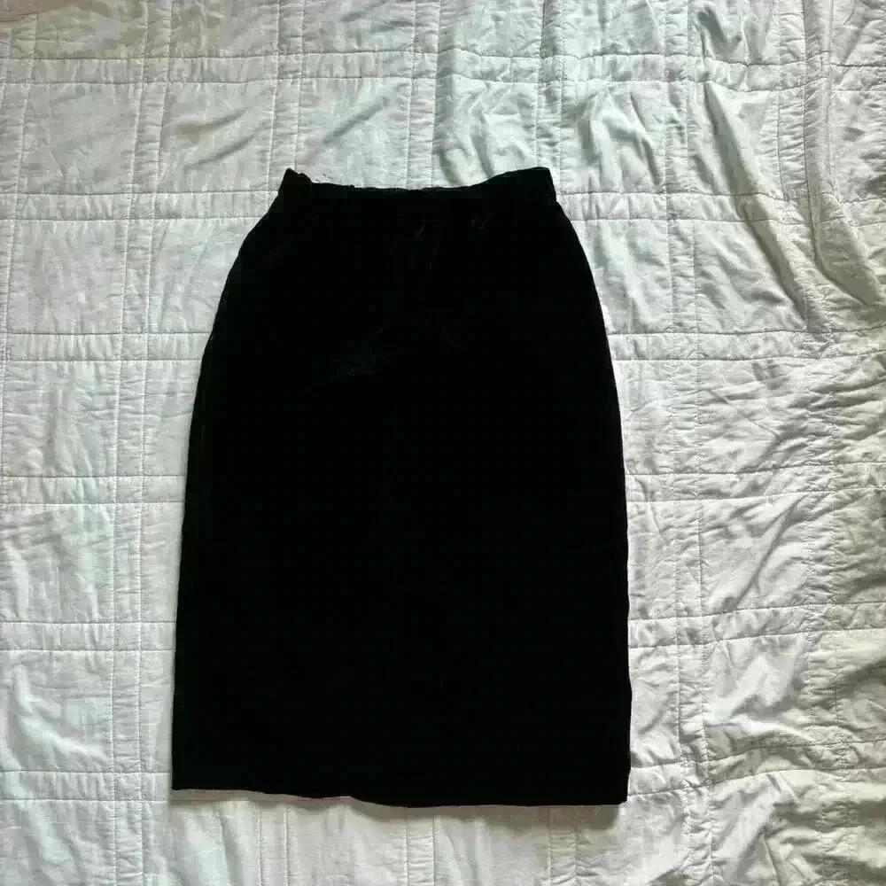 Vintage 90s Russ black velvet pencil skirt women's size 8‎ romantic goth classic
